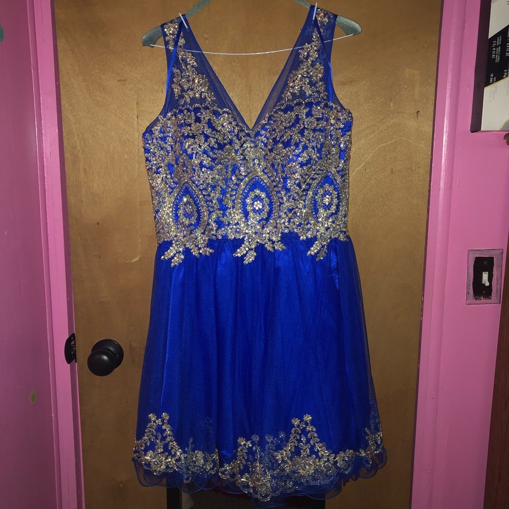 Short dress
